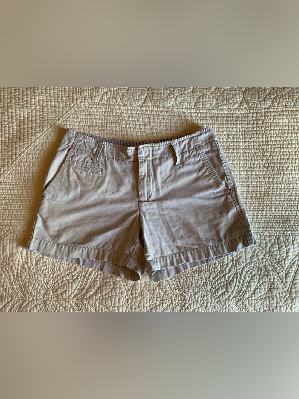 Y2K 2005 Tommy Hilfiger chino shorts